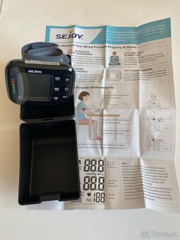 Tlakoměr měřič tlaku na zápěstí Sejoy nový i málo použitý
