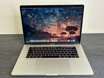 MacBook Pro 15'' 2018 / i7 / 16GB / 512GB SSD - DPH