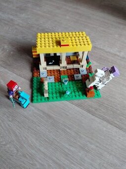 Prodám LEGO® Minecraft® 21171 Koňská stáj