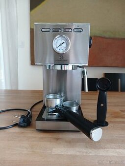 ESPRESSO KÁVOVAR KLARSTEIN, PÁKOVÝ, 2 V 1, 1350 W, STŘÍBRNÝ