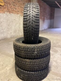 215/70 R15C 109/106S Zimní pneu