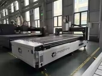 CNC Router Frézka na dřevo/plast 1500×3000, vřeteno 9 kW ATC