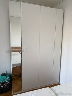 Šatní skříň IKEA pax