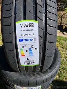 Letní pneu - 245/45R19 102Y XL Nokian