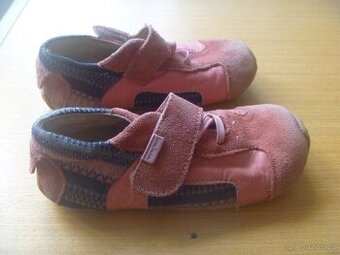 světle červené barefoot tenisky vel. 26-27