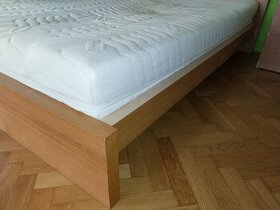 IKEA MALM dub dýha pouze rám postele 180x200 cm.
