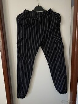 Dámské látkové kalhoty Bershka