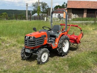 Malotraktor Kubota B72 s rotavatorem