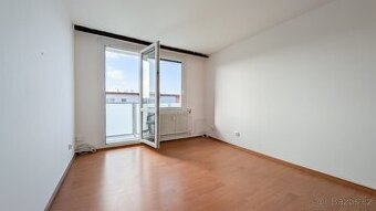 Pronájem: byt 2+1 s lodžií / Ivančice