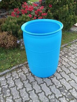 plastové sudy 220 l