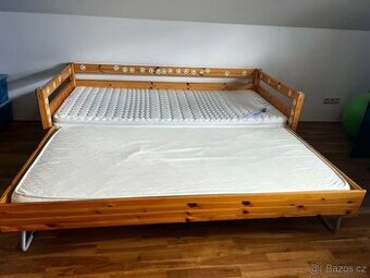 Prodám vysouvací postel + Dvě matrace
