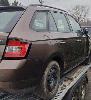Škoda Fabia III combi dveře, víko kufru, světlo, zrcátko...