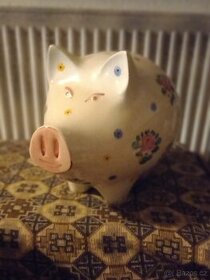 Porcelánové prasátko-kasička od Karla Gotta - 1