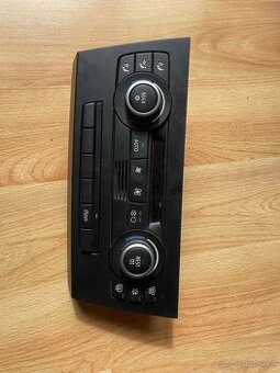BMW E90/91 - panel klimatizace