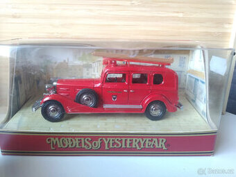 Matchbox Yesteryear Y61 1933 Cadillac Fire