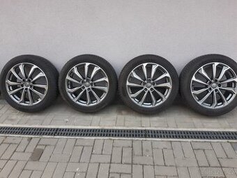 ZÁNOVNÍ Goodyear Vector 4seasons235/50 R19 + disky