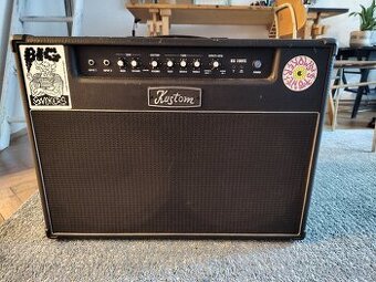 Tranzistorové kombo Kustom KG100FX