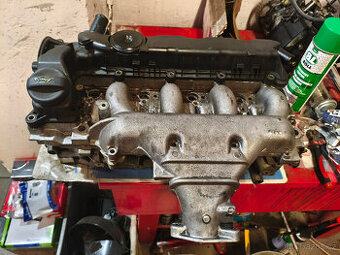Hlava motoru RHW Peugeot Citroen