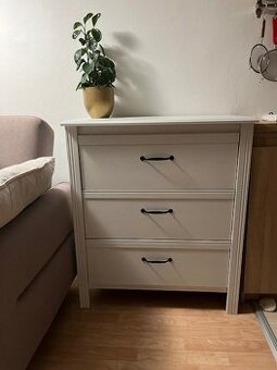 Komoda a TV stolek Ikea