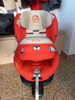 Autosedačka Cybex Sirona Q i-size od narození do 18 kg