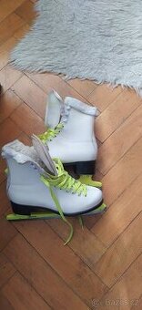 Damske zimni zateplene brusle