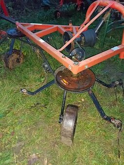 Prodám obraceč sena, píce