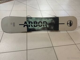 Snowboard arbor (150cm) vázání union