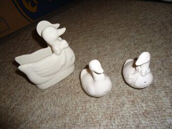 Keramická slánka, pepřenka a stojan na ubrousky