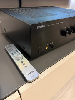 Prodám Yamaha A-S701 černý zesilovač