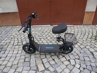 BOGIST M5pro Skládací e-koloběžka pro dospělé.
