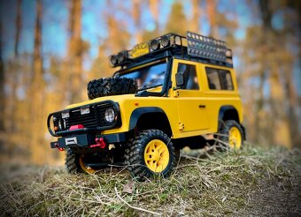 RC auto Land Rover Defender 1:10