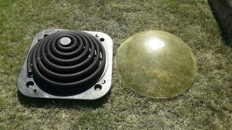 Solární ohřev vody v bazénu pyramida