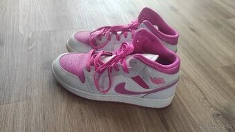 Kotníkové tenisky vel.38,5