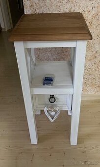 Rustikální stojan na kytku + dřevěný noční stolek