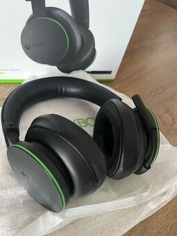 Herní sluchátka Xbox Wireless Headset