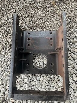 Konzole zavesu zetor