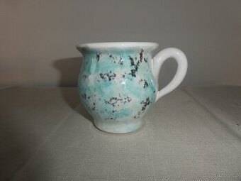 Hrnek na čaj se vzorem