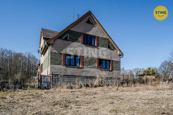 Prostorný rodinný dům 5+1 s pozemkem 5.446 m2  a sto, 134706