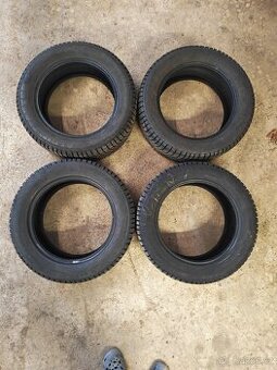 Zimní pneumatiky 215/55/16, vzorek 7,2-8,4 mm