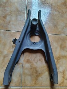 Škoda 1000MB nové pravé rameno přední nápravy