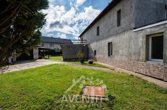 Rodinný dům 6+1, 218 m², pozemek 730 m² – Katusice, možnost 