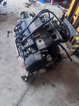 Díly z motoru M52b25TU BMW