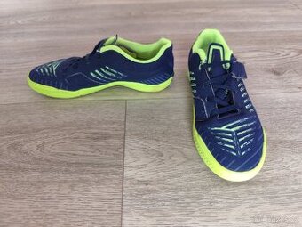 Sálové kopačky Decathlon IMVISO Ginka 500 vel 32