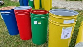 Plastové a plechové sudy