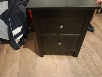 Ikea komoda noční stolek Hemnes
