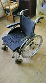 Kolečkové křeslo invalidní vozík - 1