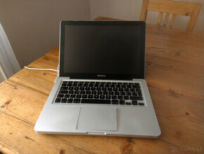MacBook Pro (13", 2010, 6GB RAM, GeForce 320M)