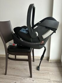 Autosedačka vajíčko Cybex Aton 5 + safefix Cybex Aton Base 2