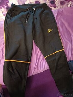 Tepláky nike
