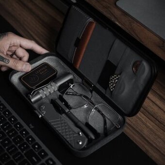 Orbitkey Nest - organizér / bezdrátová nabíječka - 1
